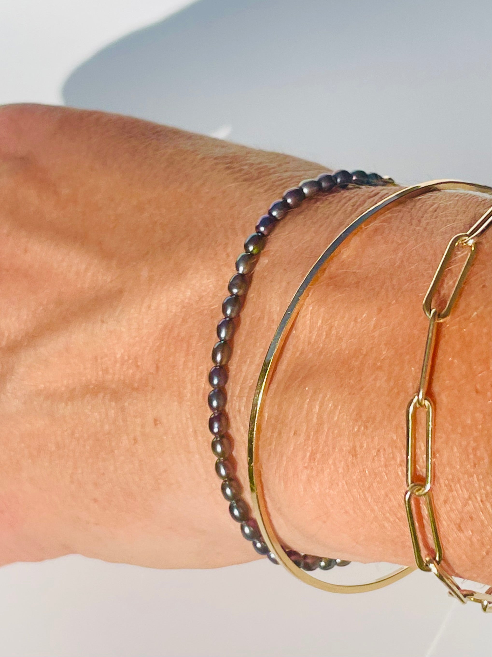 The Audrey Peacock Pearls Magnetic Bracelet