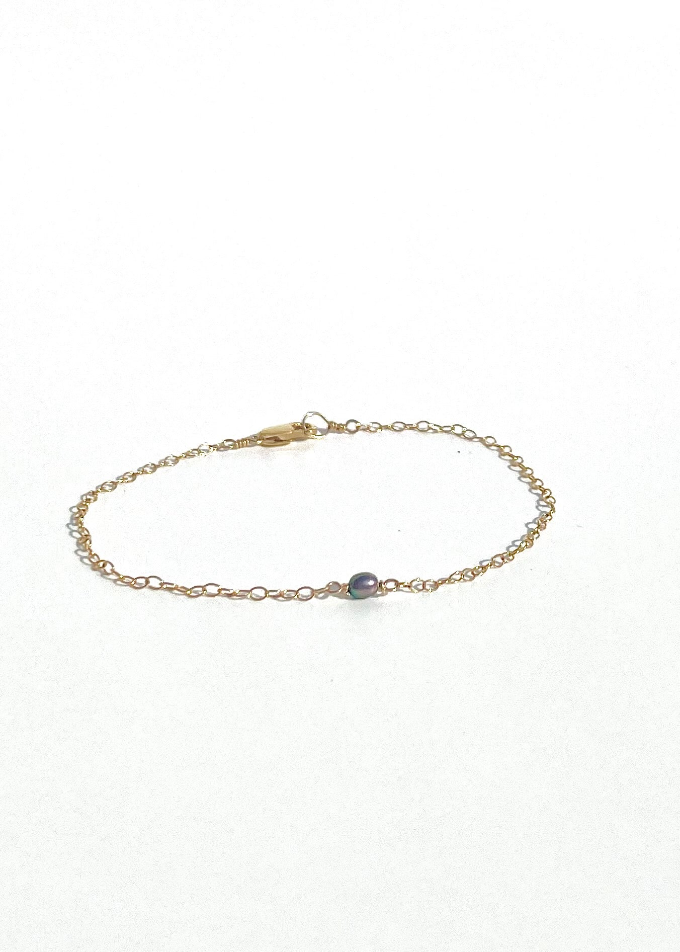 Anne Floating Pearl Timeless Bracelet